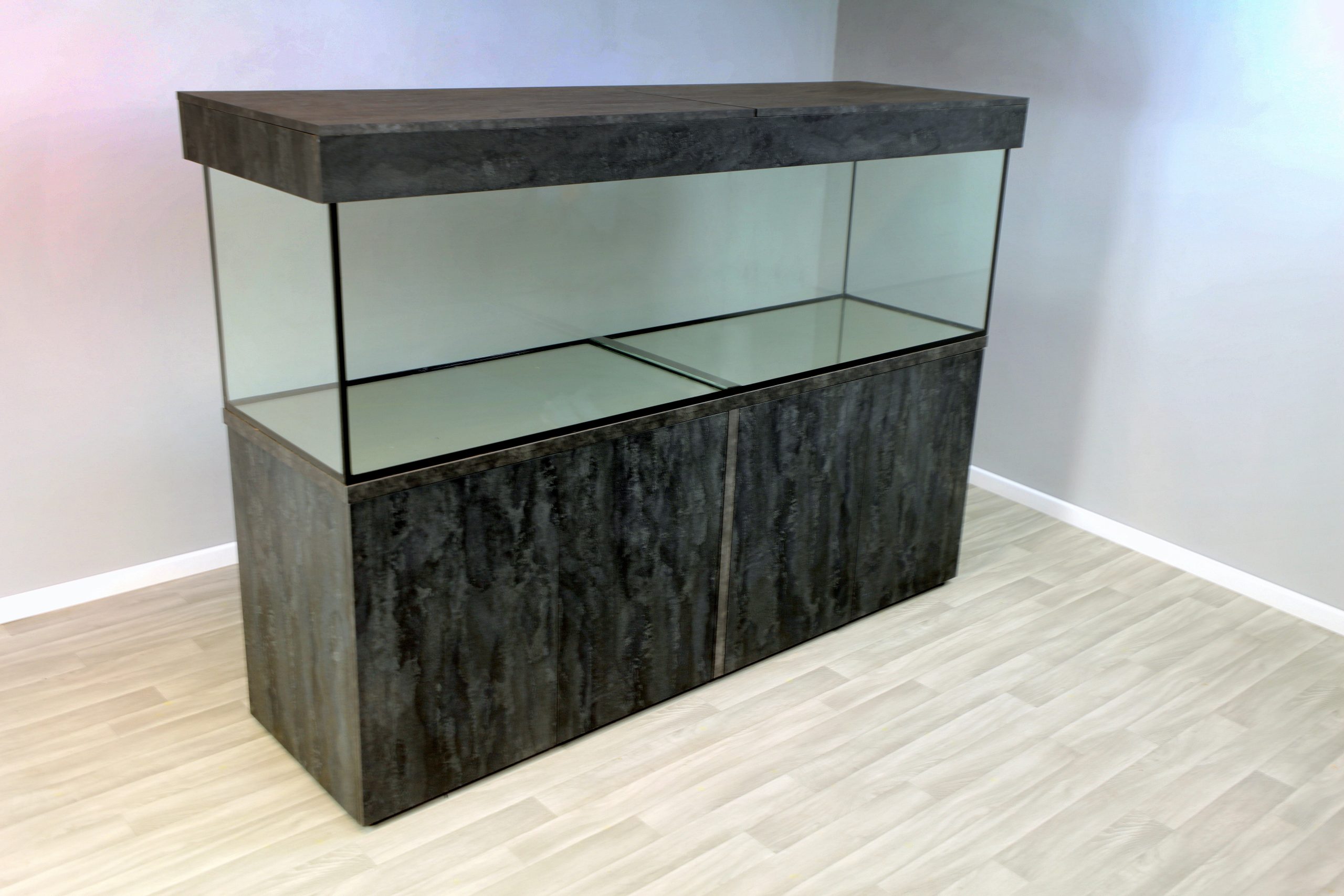 Large Fish Tank and Cabinet, cover. 7 x 2 x 2 ft Aquarium, metal stand and lid - Image 5