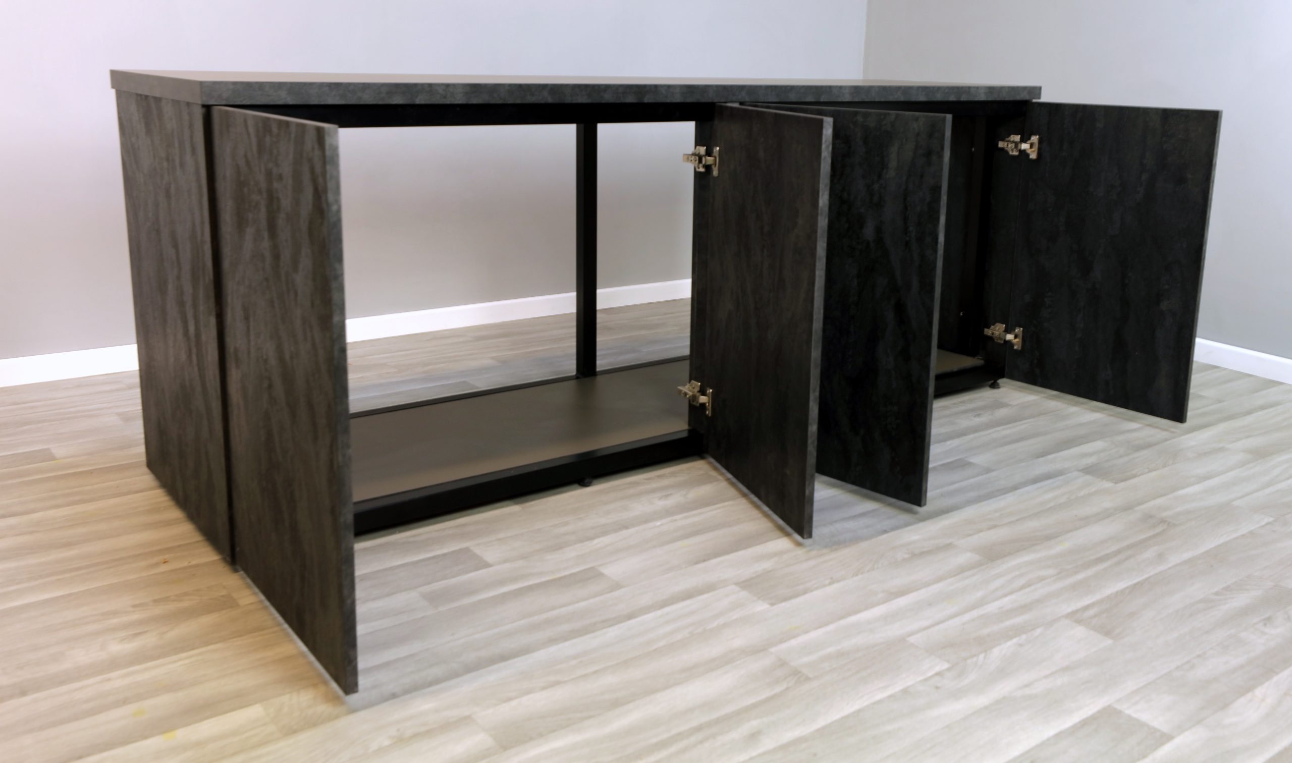 Large Fish Tank and Cabinet, cover. 7 x 2 x 2 ft Aquarium, metal stand and lid - Image 8